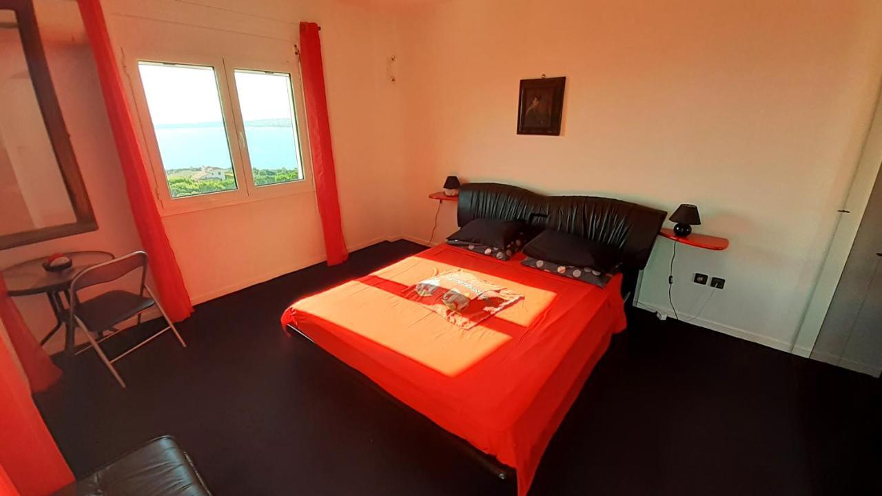 Charly Point Villa 迈索尼 外观 照片